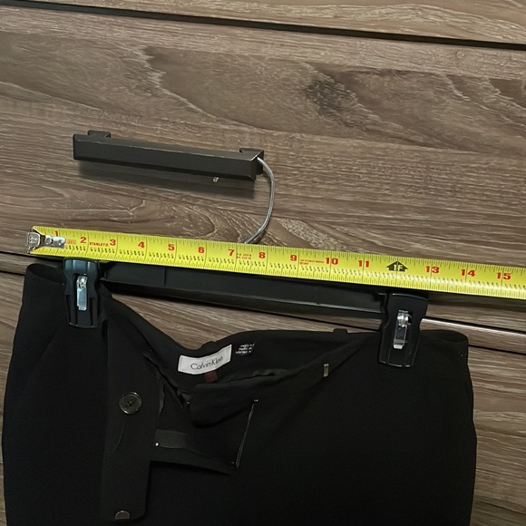 Calvin Klein black pants -low rise/ mid rise - fits like a 28 - or size 6 - Picture 2 of 4